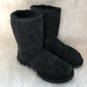 Black Classic Short Ugg Boots